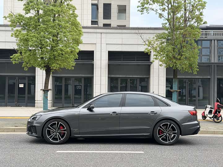 Audi A4L, 2023 — фото 3 из 7
