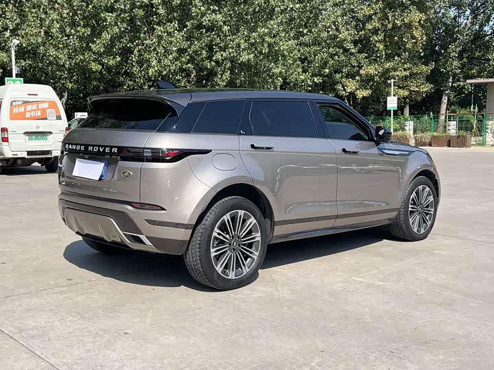 Land Rover Range Rover Evoque L, 2024 — фото 8 из 9