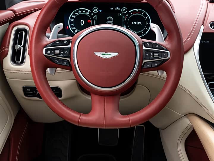 Aston Martin DBX, 2022 — фото 7 из 9