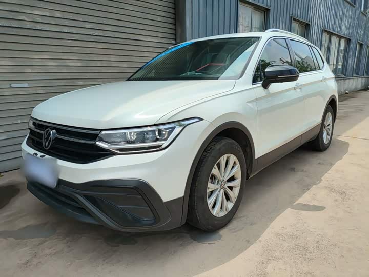 Volkswagen Tiguan L Pro, 2024 — купить в Смоленске под ключ