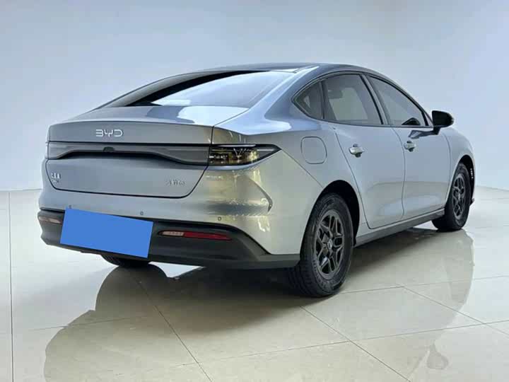BYD Seal 05 DM-i Hybrid, 2025 — фото 5 из 9
