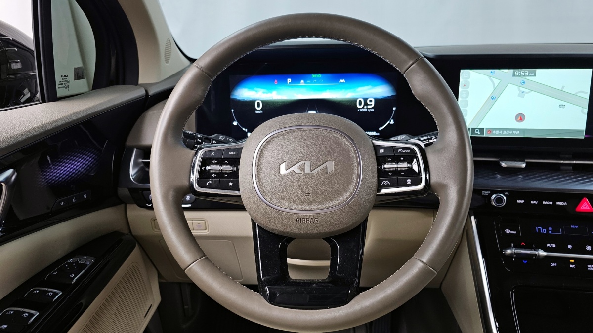 Kia Carnival, 2023 — фото 12 из 12