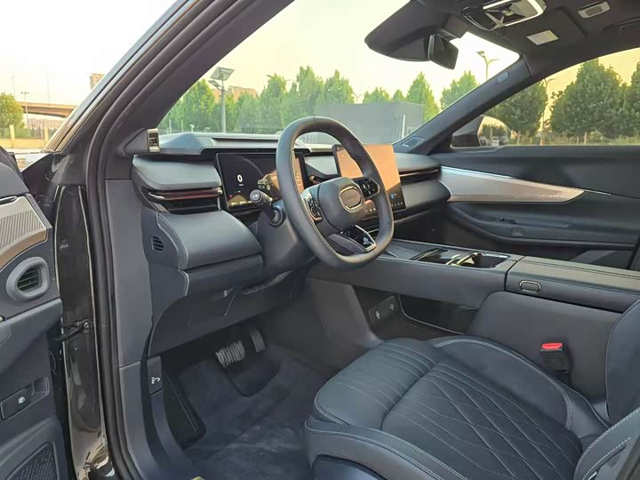Lynk & Co 08 EM-P Hybrid, 2025 — фото 4 из 9