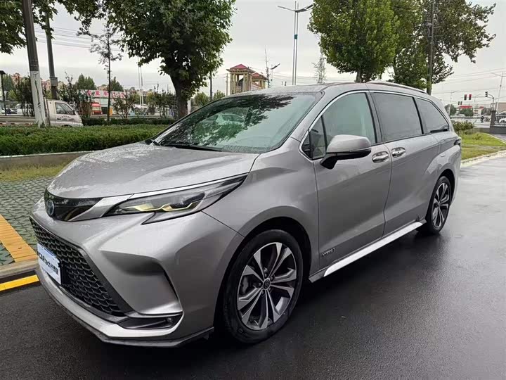 Toyota Granvia, 2023 — купить в Белгороде под ключ