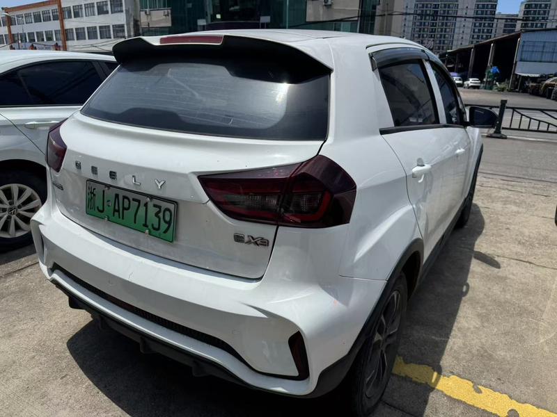 Geely Geometry EX3, 2021 — фото 6 из 9