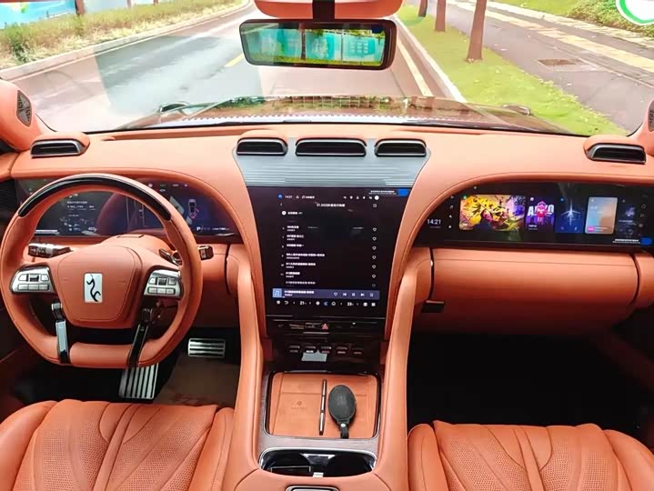 BYD Yangwang U8, 2023 — фото 6 из 9