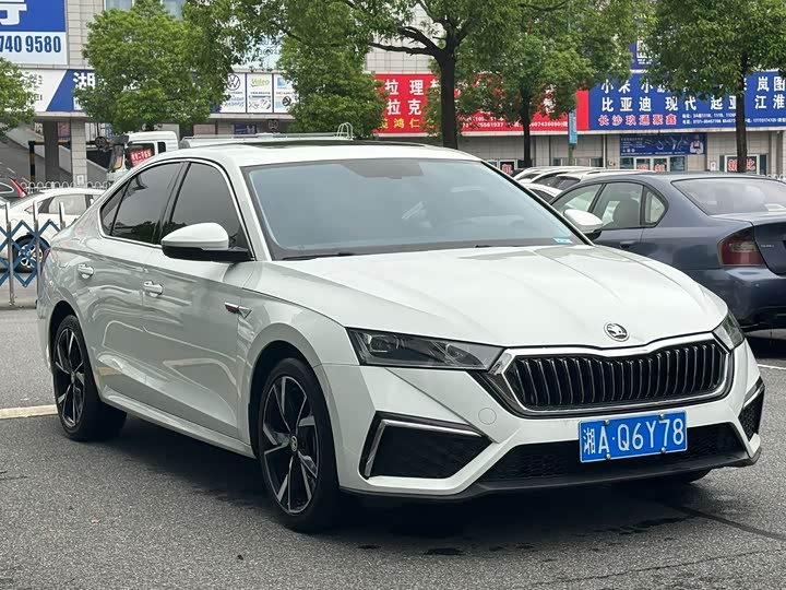 Skoda Octavia Pro, 2024 — фото 3 из 9