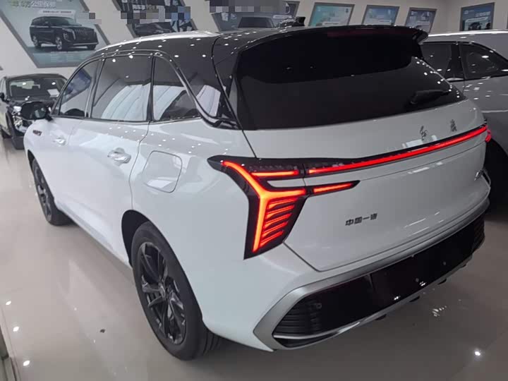 Hongqi HS3 Hybrid, 2025 — фото 5 из 9