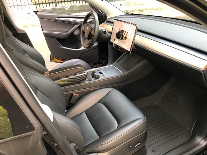 Tesla Model Y, 2023 — фото 6 из 9