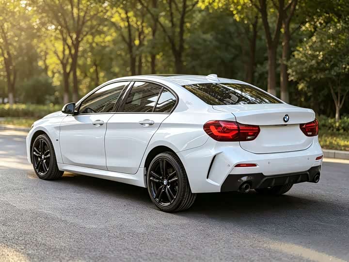 BMW 1 Series, 2023 — фото 4 из 9