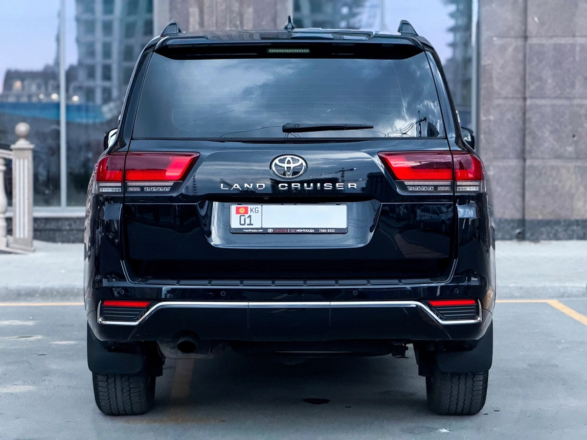 Toyota Land Cruiser, 2022 — фото 4 из 9