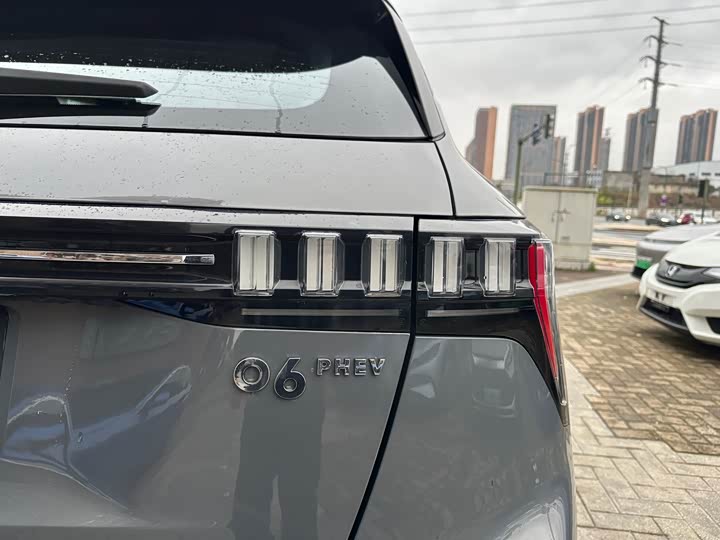 Lynk & Co 06 EM-P Hybrid, 2022 — фото 8 из 9