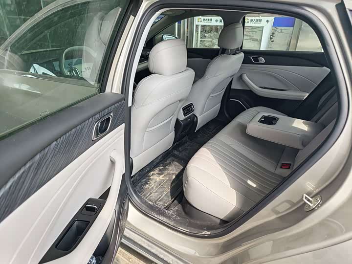 Geely Galaxy Starshine 6, 2025 — фото 7 из 7