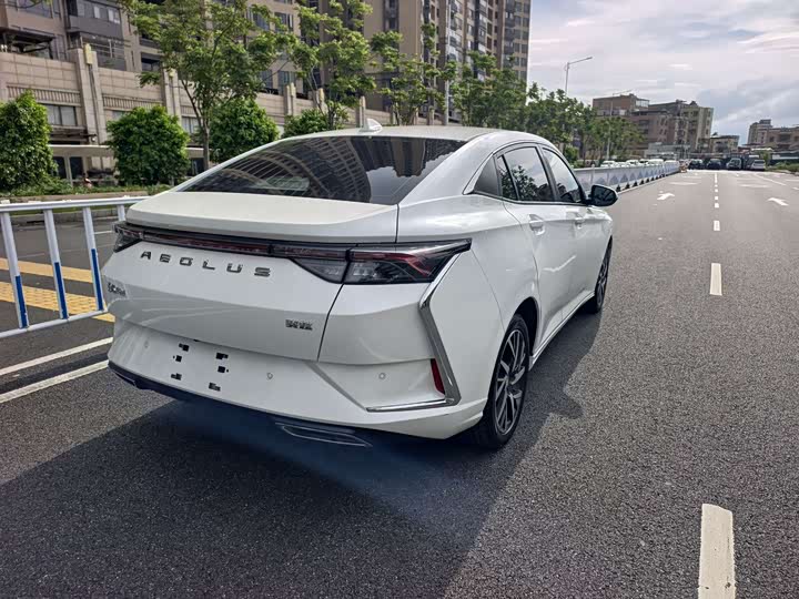 Dongfeng Aeolus Yixuan, 2024 — фото 7 из 9