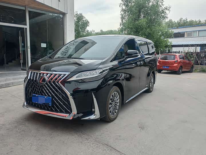 Lexus LM, 2023 — купить в Саранске под ключ