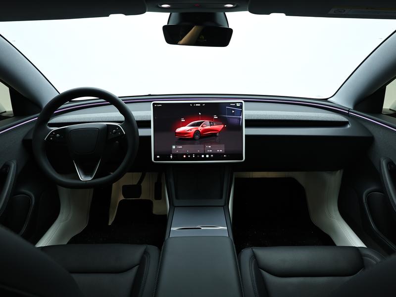 Tesla Model 3, 2025 — фото 7 из 12