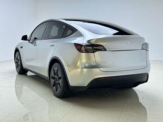 Tesla Model Y, 2024 — фото 5 из 9