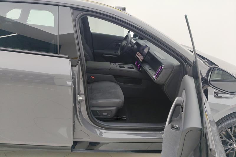 Leapmotor Lafa5, 2025 — фото 11 из 12