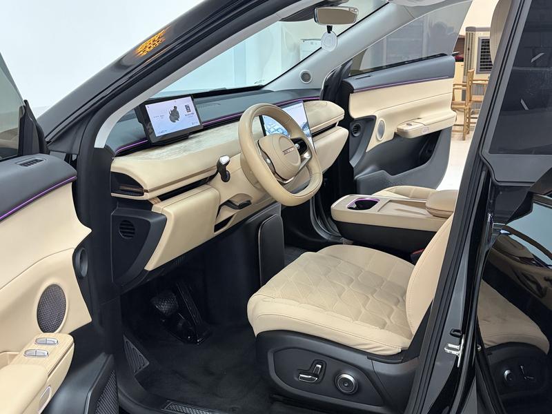 Exeed Sterra ET, 2024 — фото 6 из 12