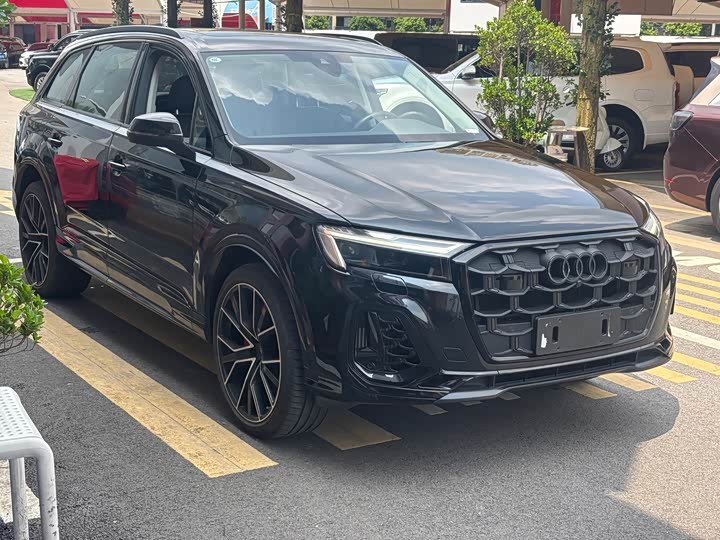 Audi Q7, 2025 — фото 3 из 9