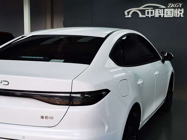BYD Seal 05 DM-i Hybrid, 2025 — фото 3 из 9