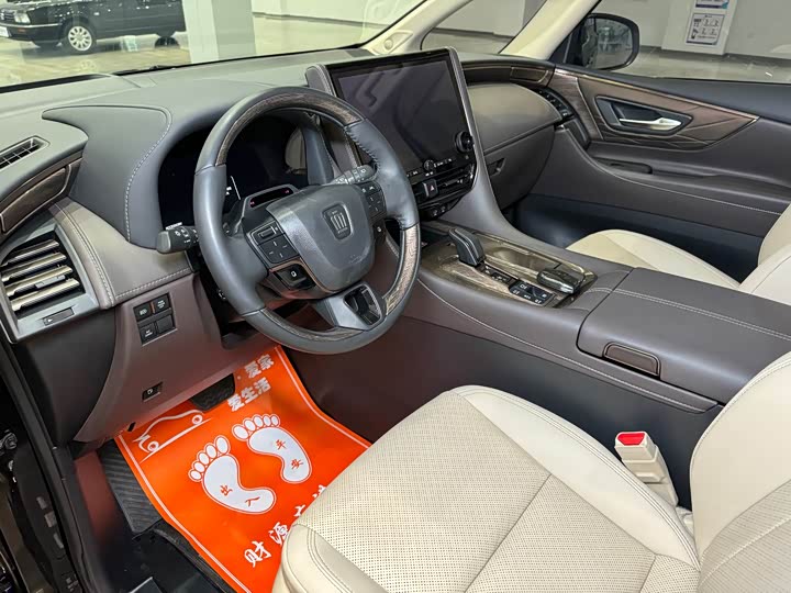 Toyota Vellfire, 2023 — фото 7 из 9