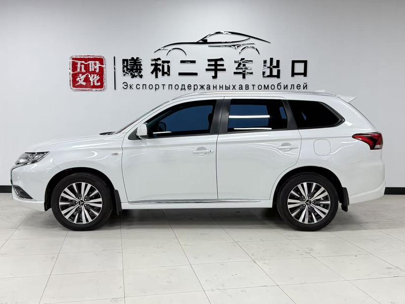 Mitsubishi Outlander, 2021 — фото 4 из 12