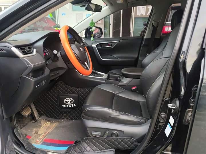 Toyota Wildlander, 2021 — фото 3 из 9