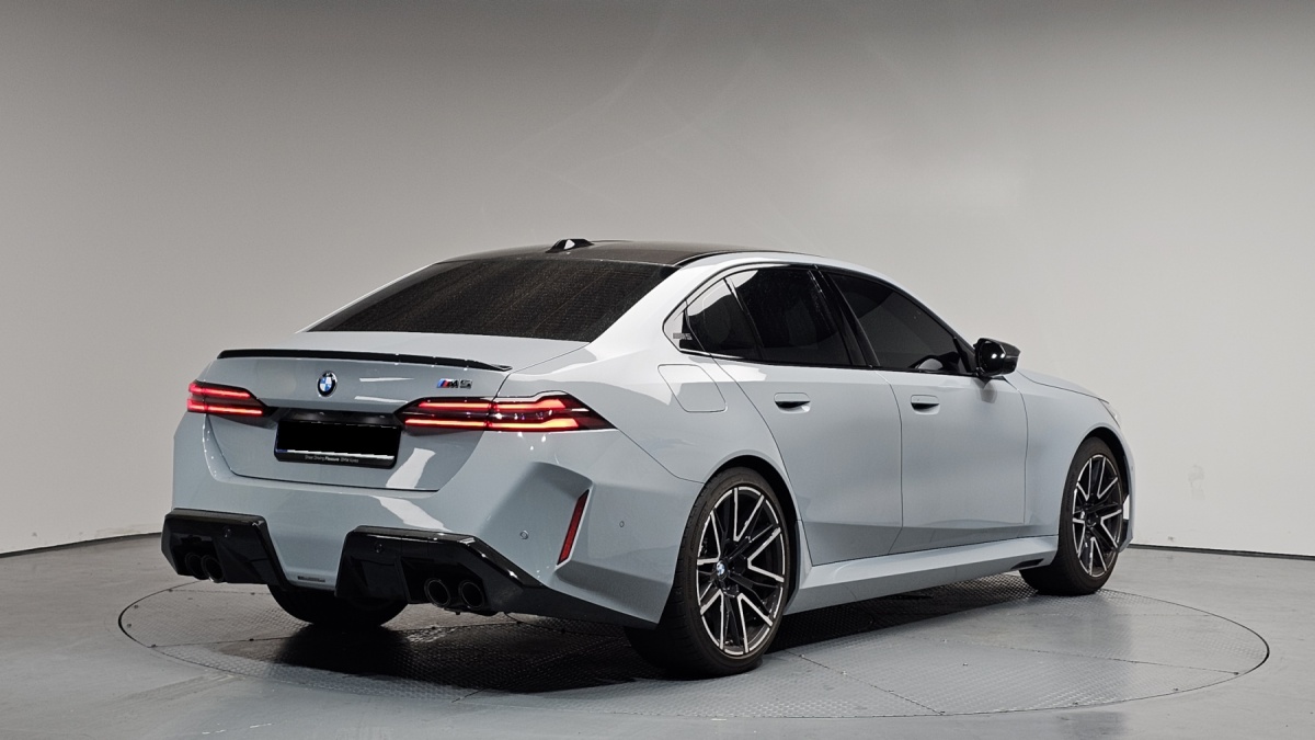 BMW M5, 2025 — фото 2 из 12