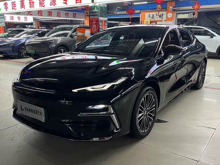 Geely Galaxy Starshine 8 EM-i, 2026 — фото 3 из 9
