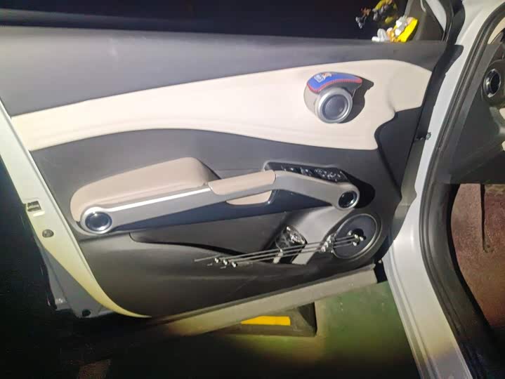 BYD Yuan Plus, 2024 — фото 7 из 9