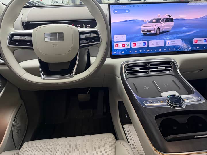 Geely Galaxy M9, 2025 — фото 6 из 9