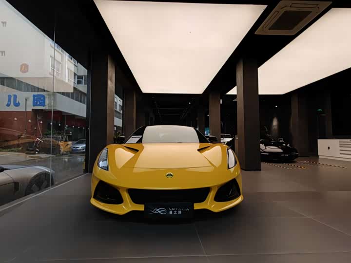 Lotus Emira, 2023 — купить в Москве под ключ