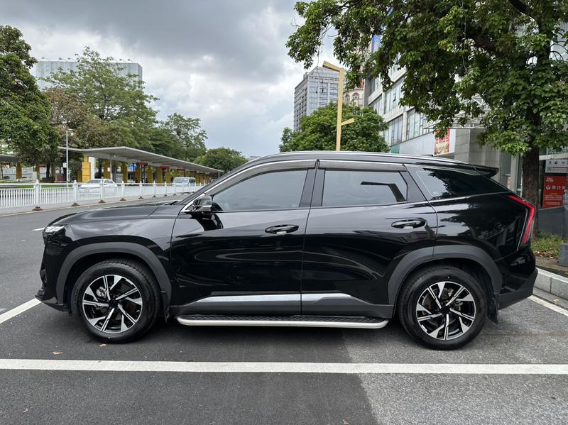 Geely Atlas L, 2024 — фото 4 из 12