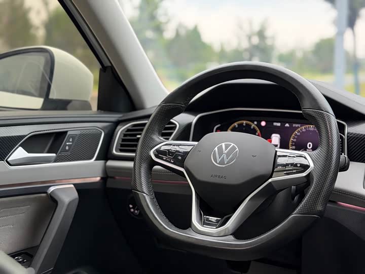 Volkswagen Tayron X, 2023 — фото 7 из 9