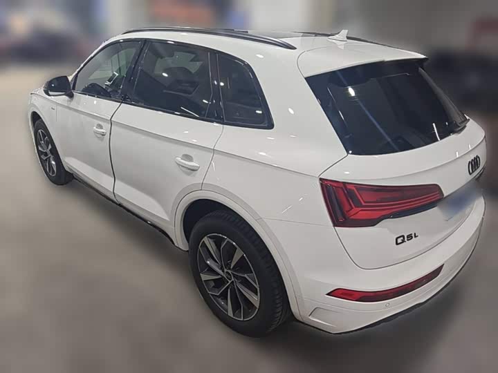 Audi Q5L, 2024 — фото 7 из 9