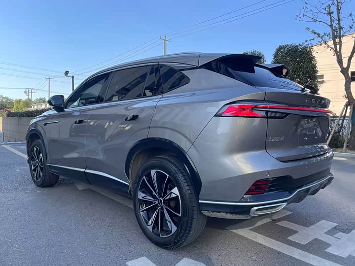 Roewe RX5, 2022 — фото 7 из 9