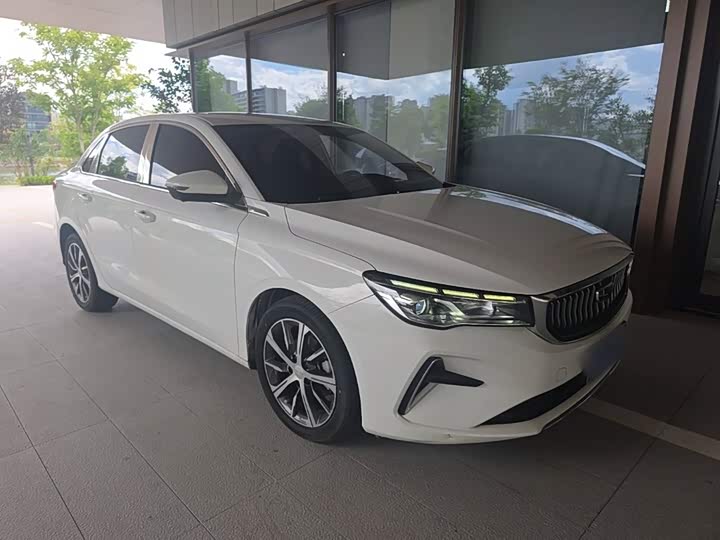 Geely Emgrand, 2023 — фото 4 из 9