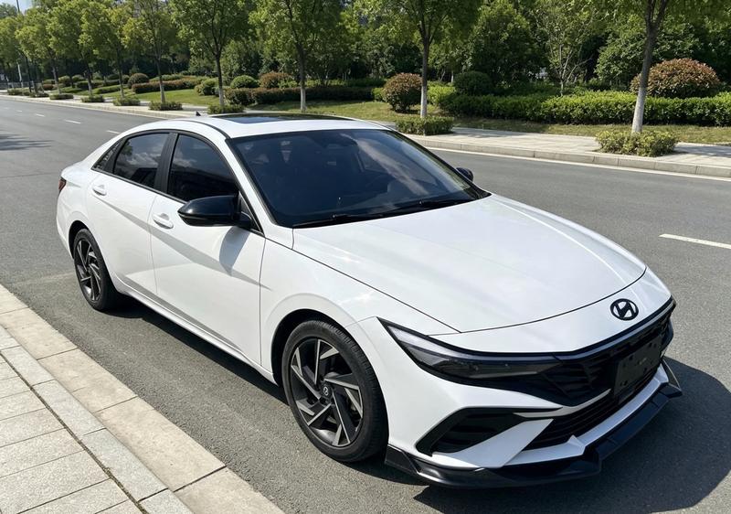 Hyundai Elantra N line, 2023 — фото 3 из 10
