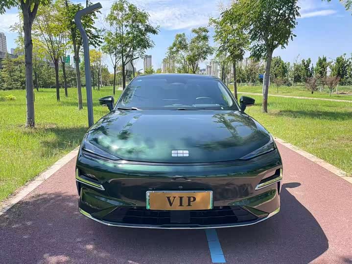 Geely Galaxy Starshine 8 EM-i, 2025 — фото 2 из 9