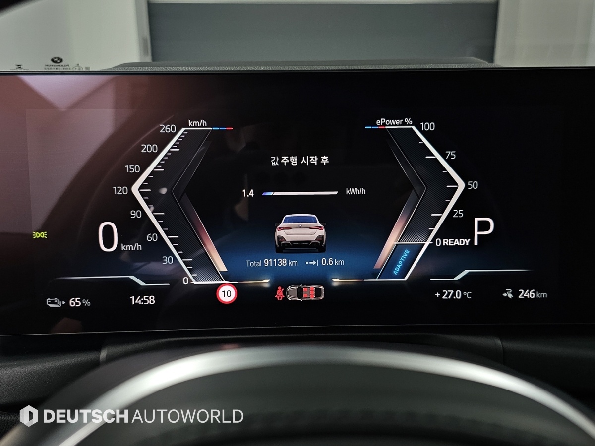 BMW i4, 2022 — фото 8 из 12