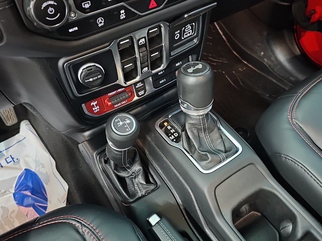 Jeep Wrangler, 2024 — фото 7 из 12