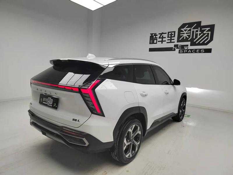 Geely Atlas L, 2023 — фото 7 из 12