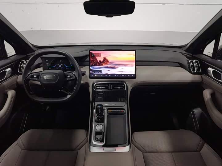 Geely Atlas L, 2025 — фото 5 из 9