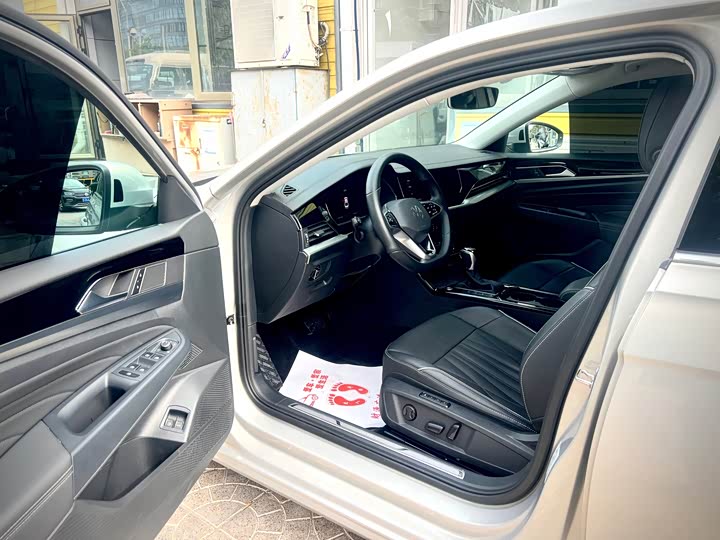 Volkswagen Passat Hybrid, 2022 — фото 9 из 9