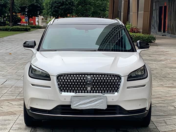 Lincoln Corsair, 2023 — фото 2 из 9