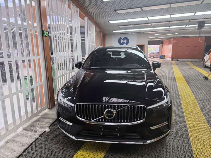 Volvo XC60, 2025 — фото 2 из 9