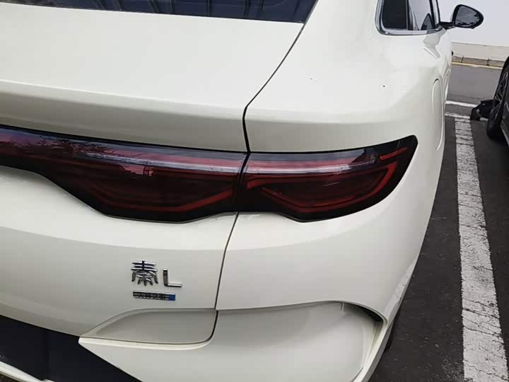 BYD Qin L, 2025 — фото 8 из 9