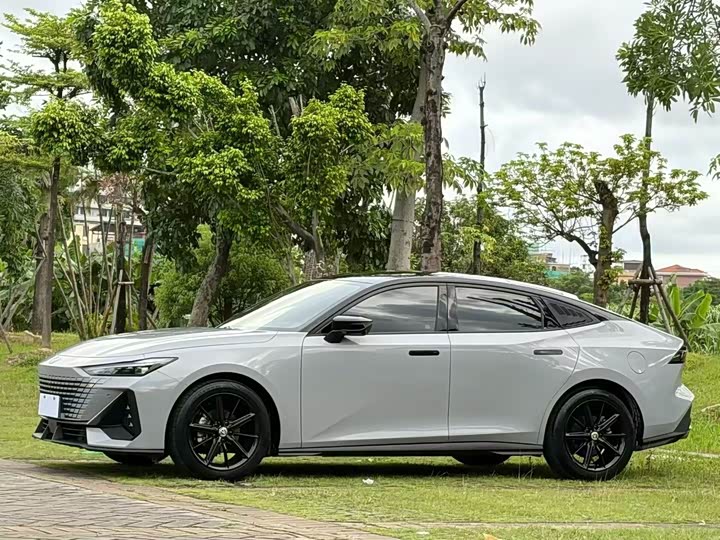 Changan UNI-V, 2022 — купить в Смоленске под ключ