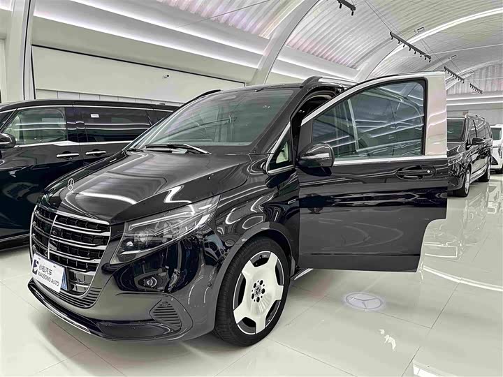 Mercedes-Benz V-Class, 2024 — фото 5 из 9